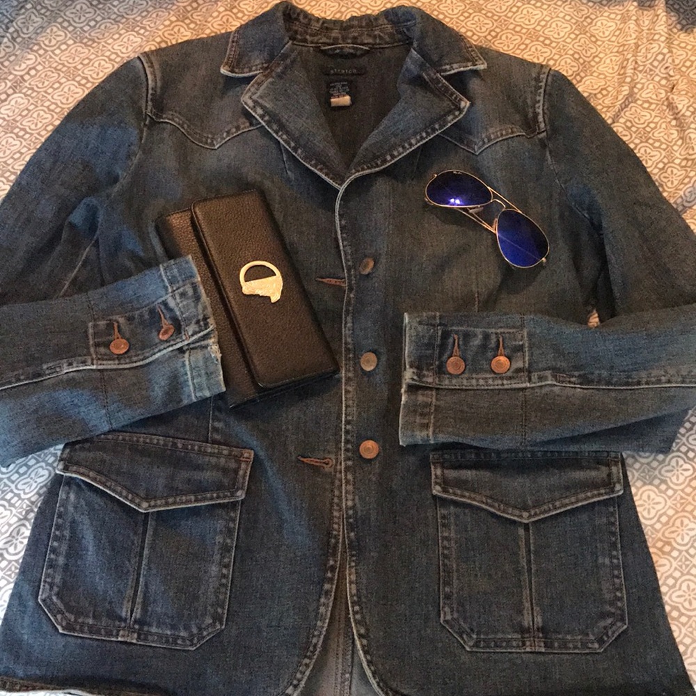 🌹Gap jean blazer jacket. Size med w/stretch